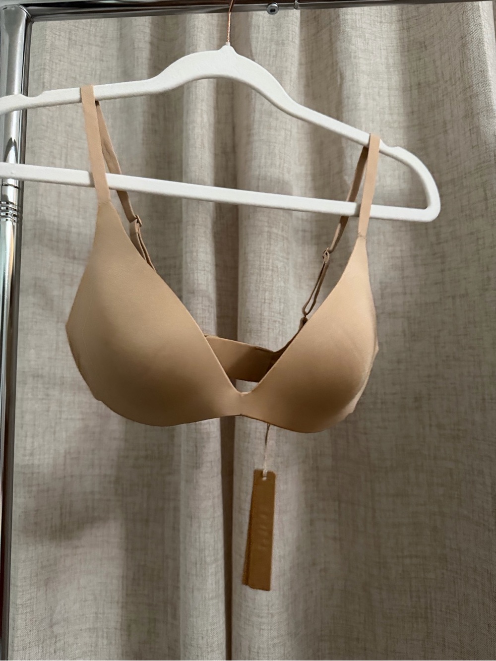 SKIMS wireless form super pushup Seamless Light Tan Bra - Picture 1 of 5